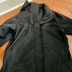 Columbia women’s 3 in 1 jacket. All black.